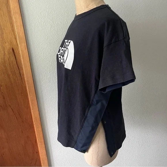 The NORTH FACE x SACAI sz S Navy Blue Short Sleeve Tshirt Size Zippers - Picture 6 of 15